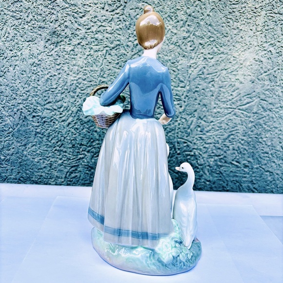 LLADRO Pacing The Ducks #1306 Retired Porcelain Figurine